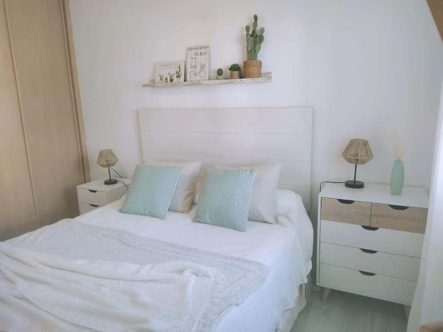 Moderno Apartamento En Oliva Nova Golf & Met Buitenkant foto